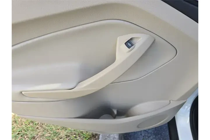 $8990 : Ford Escape 2018 SE 4dr SUV image 9