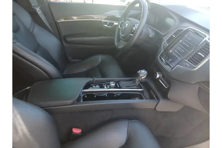 $19000 : 2019 XC90 T6 Momentum image 6
