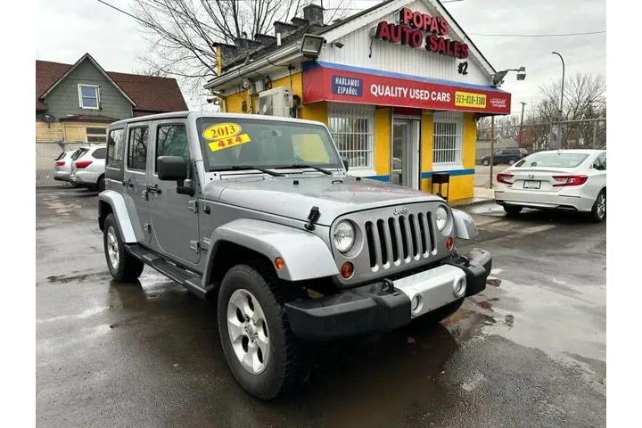 2013 Wrangler Unlimited Sahara image 2