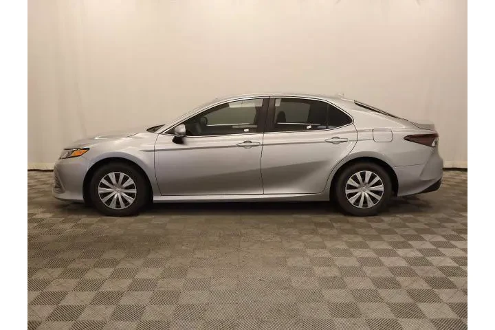 $27995 : Toyota Camry Hybrid 2024 LE image 8