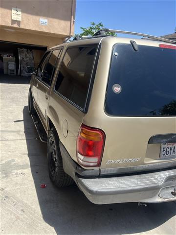 $2000 : Vendo carro Ford Explorer image 6