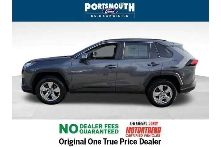 $27495 : Toyota RAV4 2023 AWD XLE 4dr image 2