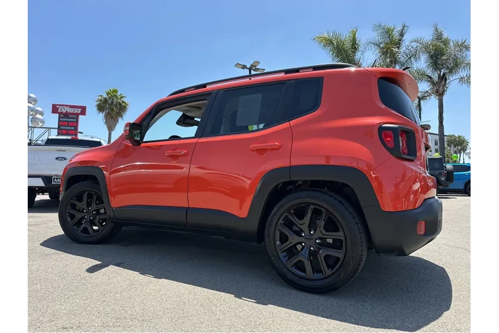 $11477 : 2017 Renegade Altitude image 4