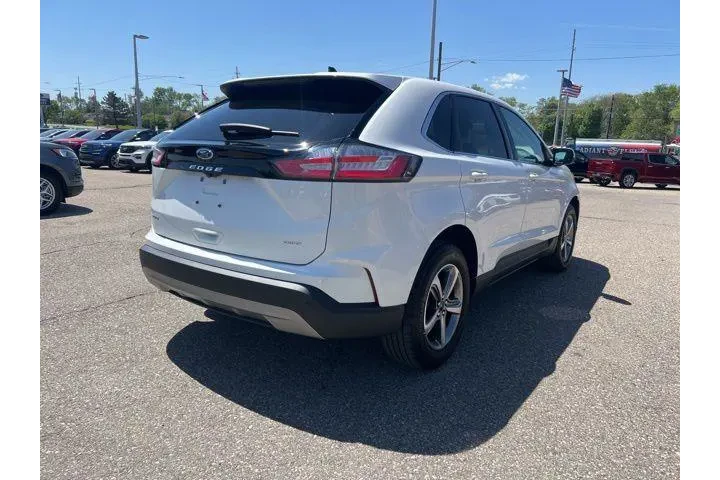 $27145 : Ford Edge 2023 AWD ST-Line 4 image 4