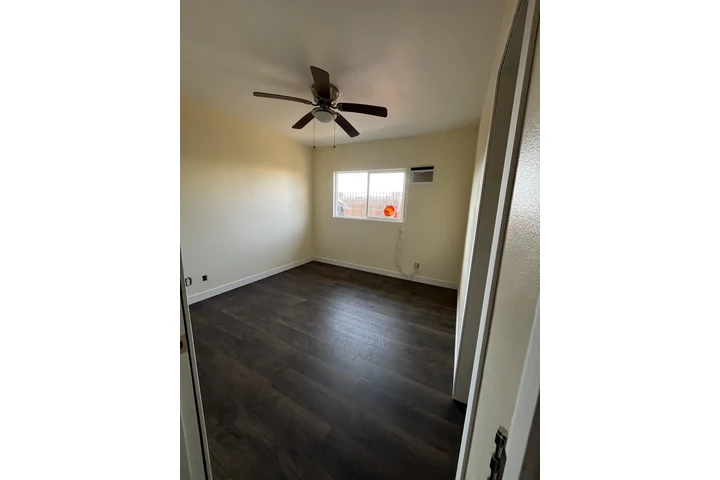 Santos Handyman image 5