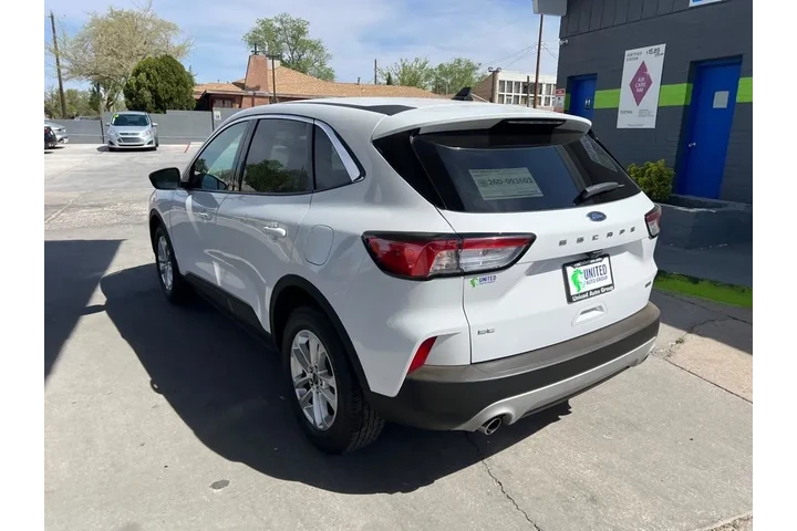 2022 Escape Hybrid SE image 7