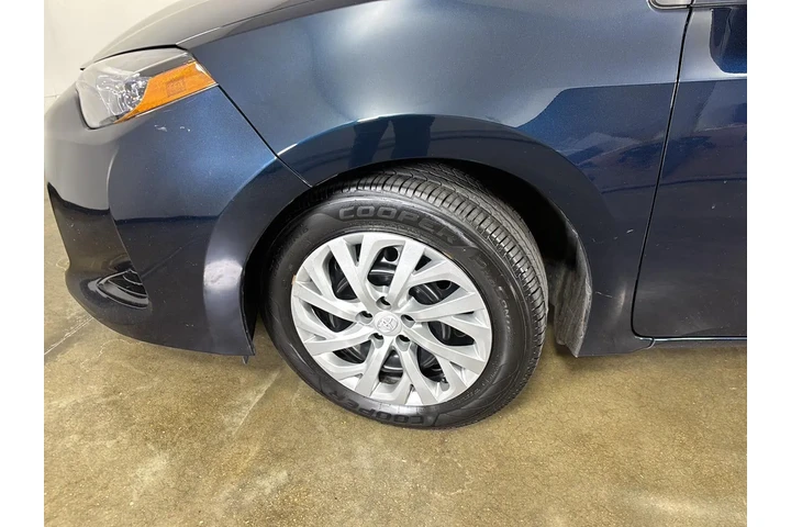 $15299 : 2018 Corolla LE image 5
