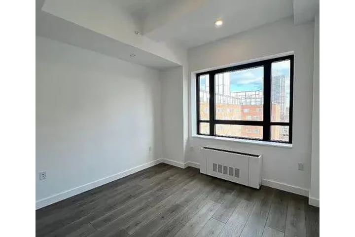 $1550 : Listo para Rentar image 5