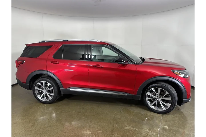 $50679 : 2025 Explorer Platinum image 9