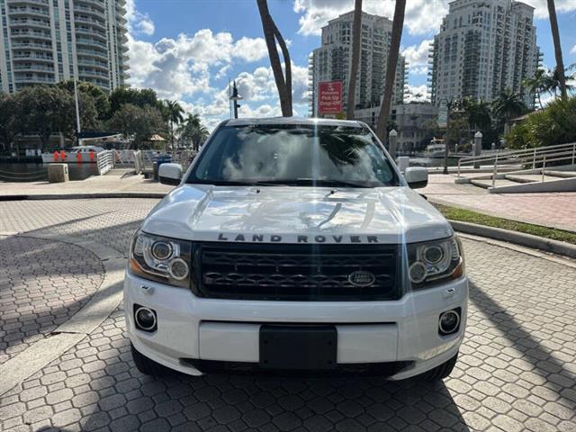 $7995 : 2014 Land Rover LR2 HSE LUX image 3