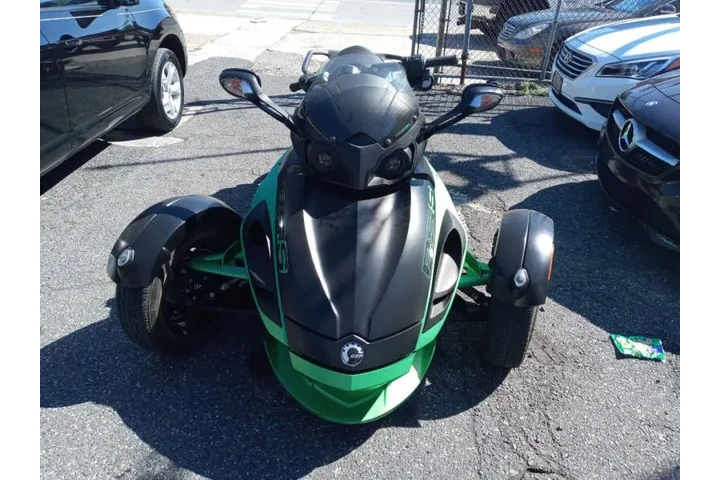 2012 Spyder Roadster image 5