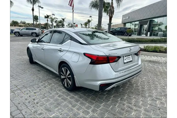 $14995 : Nissan Altima 2020 2.5 SV 4d image 3