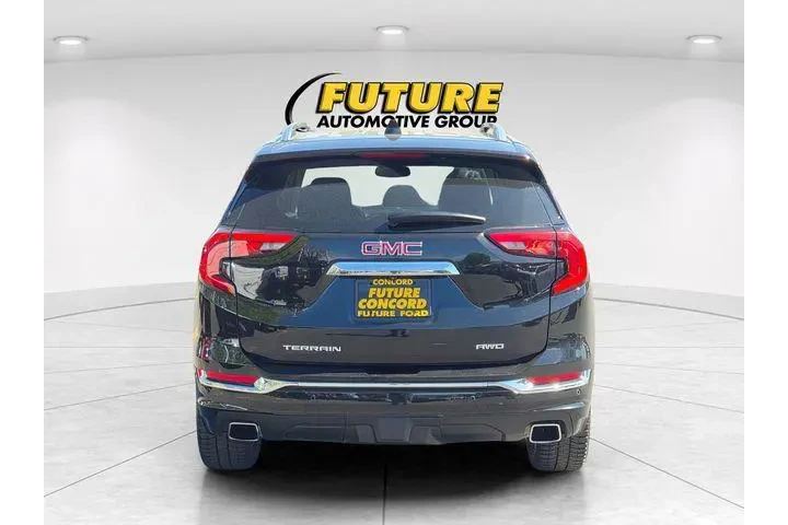 $21788 : GMC Terrain 2019 4x4 Denali image 8