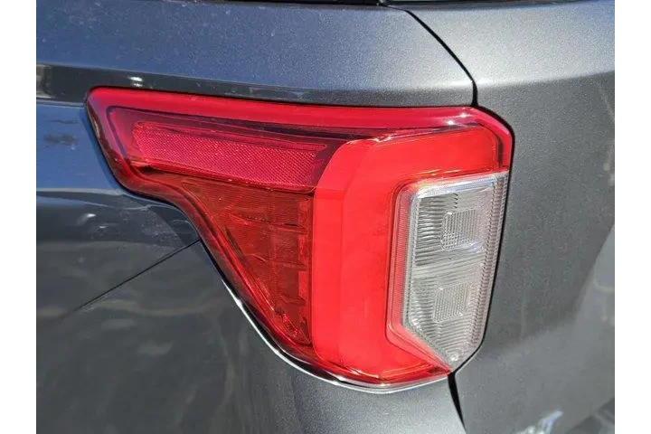 $32500 : Ford Explorer 2023 XLT 4dr S image 9