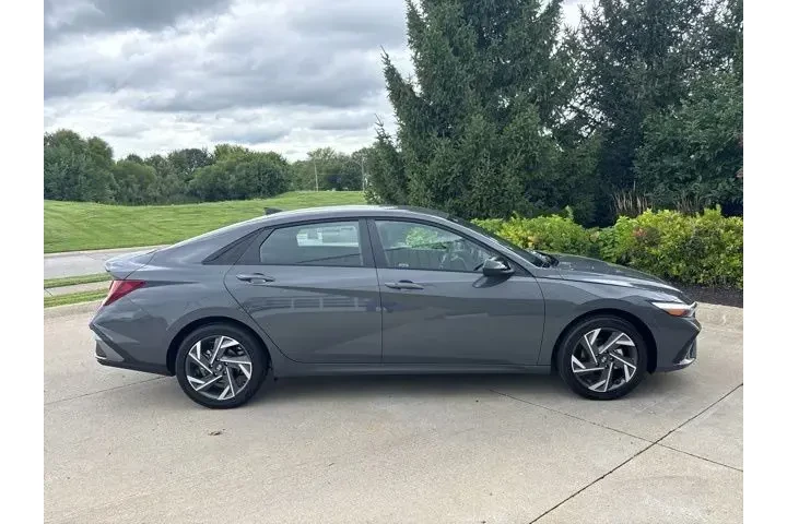 $25165 : Hyundai ELANTRA 2025 SEL Spo image 3