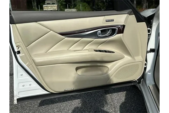 $14998 : INFINITI Q70 2015 AWD 3.7 4d image 10