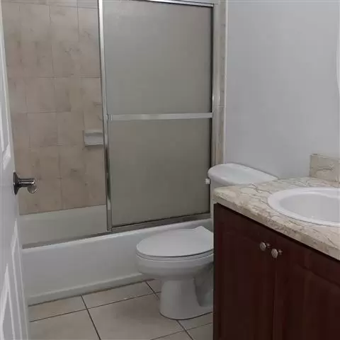 $2600 : #*#HIALEAH - RENT#*# image 9