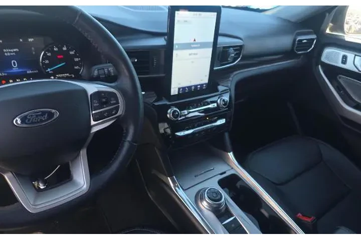 $30981 : Ford Explorer 2022 Limited 4 image 5