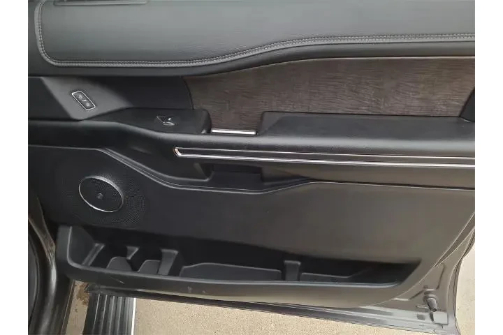 $32245 : Ford Expedition 2021 4x2 Lim image 9