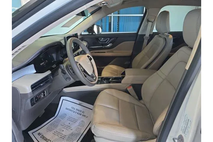 Lincoln Corsair 2023 Standar image 7