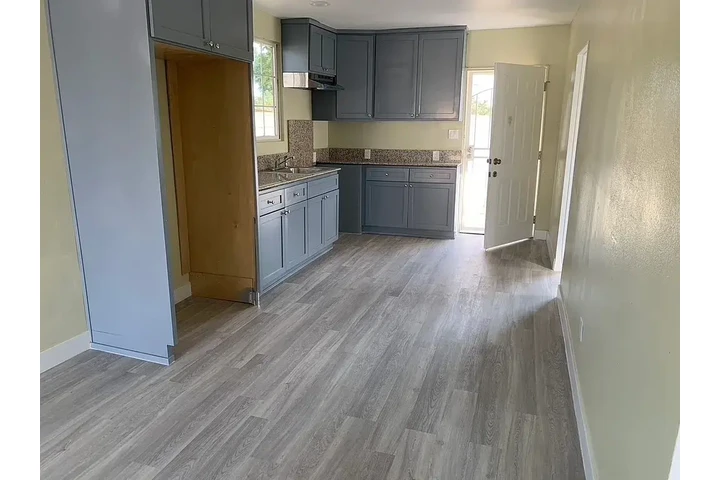 $600 : Beautiful Home...Los Angeles image 6