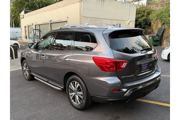 $14995 : 2019 Pathfinder SV image 4