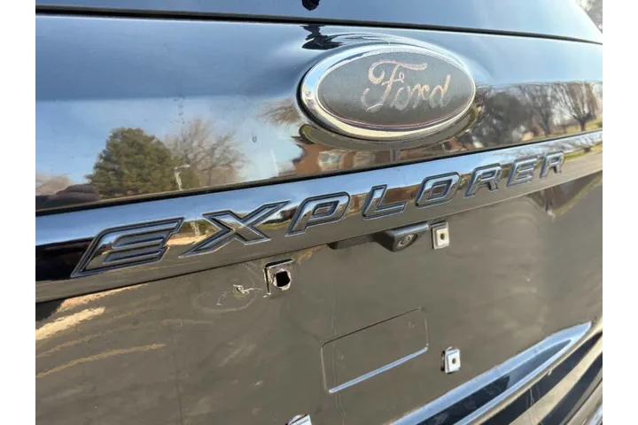 $9900 : 2013 Explorer Sport image 10