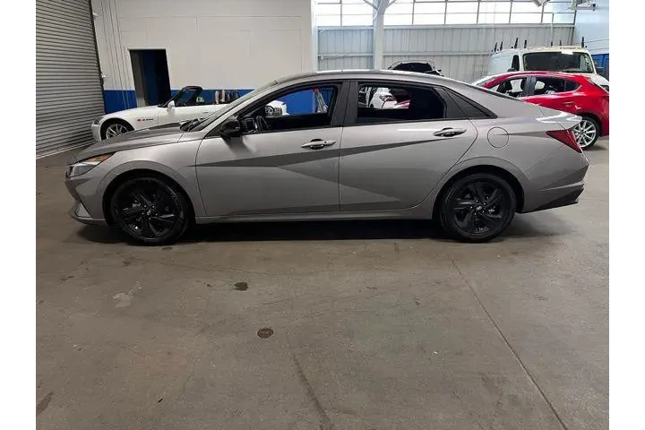 $20982 : Hyundai ELANTRA Hybrid 2023 image 6