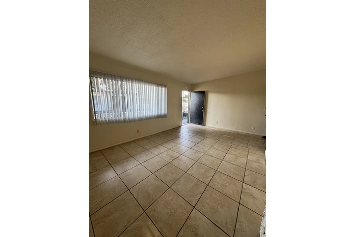 $1950 : 1 Bedroom apt image 2