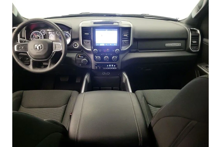 $36998 : Ram 1500 2025 4x2 Big Horn 4 image 9