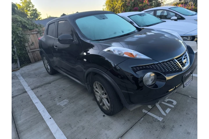 $4500 : Vendo Nissan  juke 2013 image 2