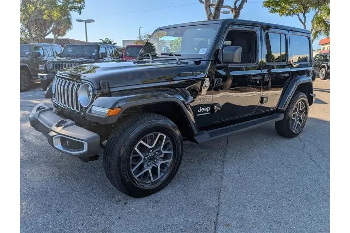 $39988 : Jeep Wrangler 2024 4x4 Sahar image 4