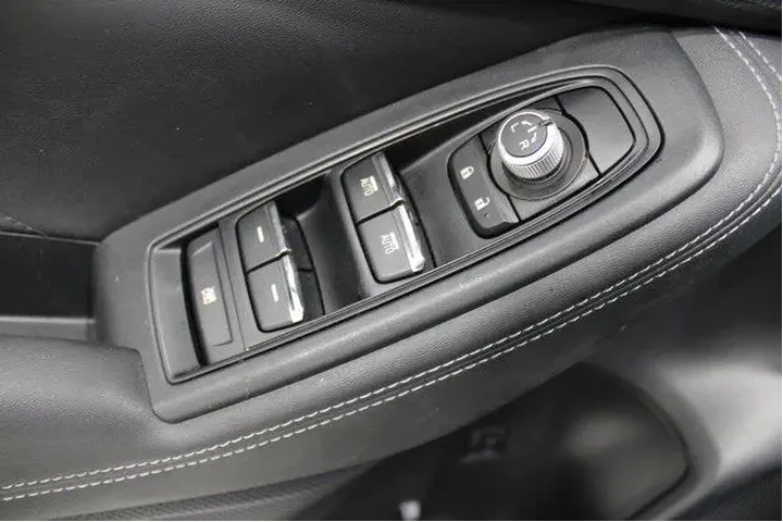 $30958 : Subaru Forester 2023 AWD Tou image 7