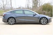 $35995 : Tesla Model 3 2025 Long Rang thumbnail