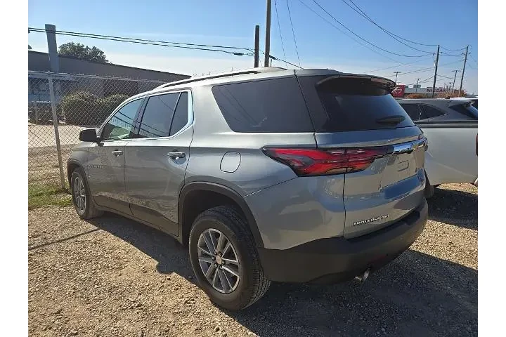 $29782 : Chevrolet Traverse 2023 4x4 image 2