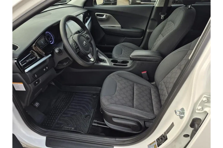 $16671 : Kia Niro 2021 LX 4dr Crossov image 10