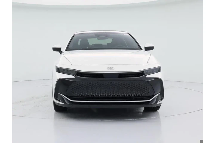 $37998 : Toyota Crown 2024 AWD Limite image 5