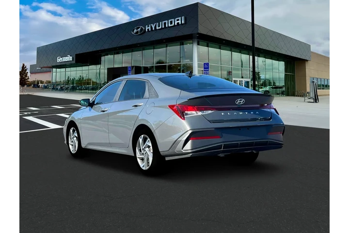 $24014 : Hyundai ELANTRA 2025 SEL Spo image 5