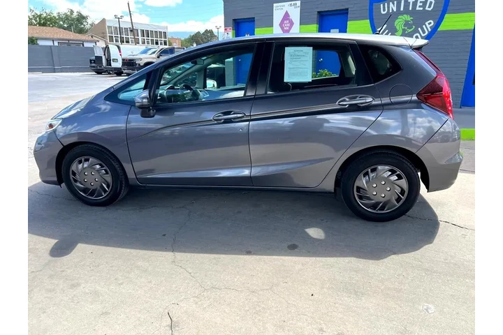 2019 Fit LX CVT image 8
