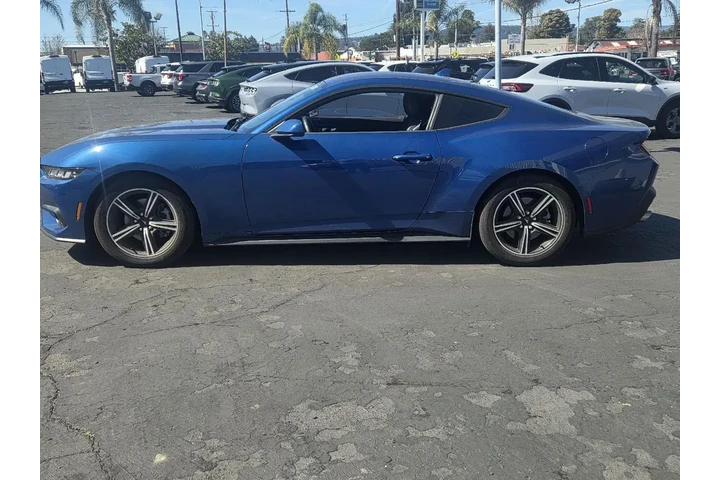 $30650 : Ford Mustang 2024 EcoBoost 2 image 8