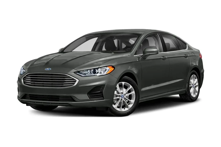 2019 Fusion SE image 1
