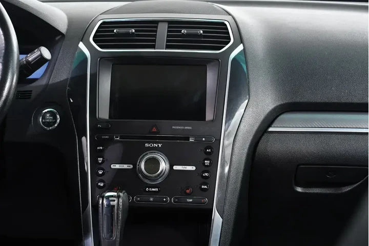 $12955 : Ford Explorer 2016 AWD Sport image 9