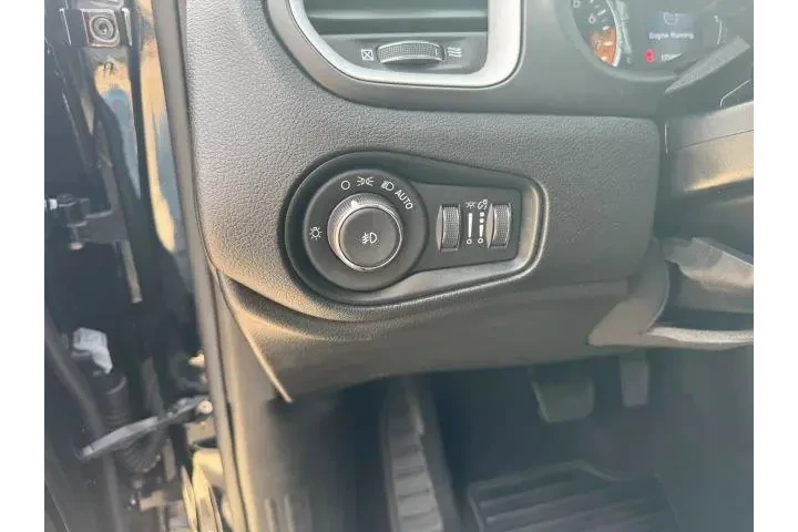 $7900 : Jeep Renegade 2018 Latitude image 10