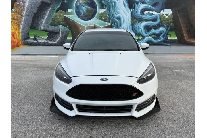 $12995 : 2017 Focus ST image 4