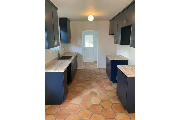 $1500 : Santa Ana - Home Available image 4