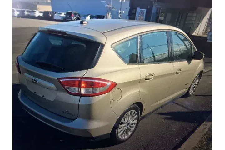 $16575 : Ford C-MAX Hybrid 2017 SE 4d image 5