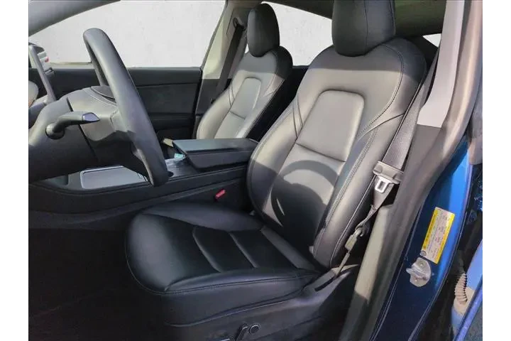 $27522 : Tesla Model Y 2021 AWD Long image 9