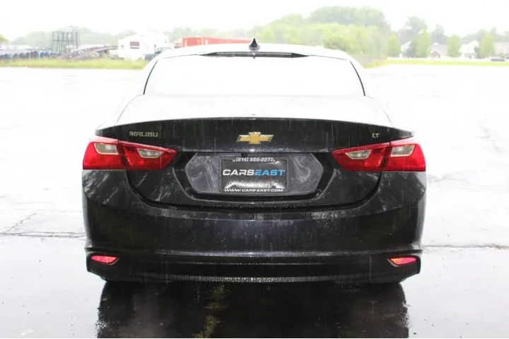 2023 Malibu LT image 4