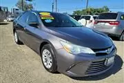 2016 Camry LE en Modesto