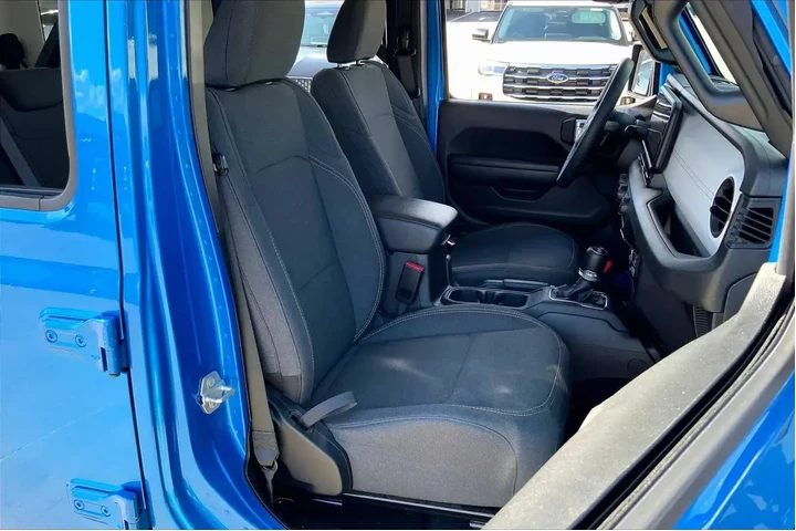 $31995 : Jeep Wrangler 2024 4x4 Sport image 8